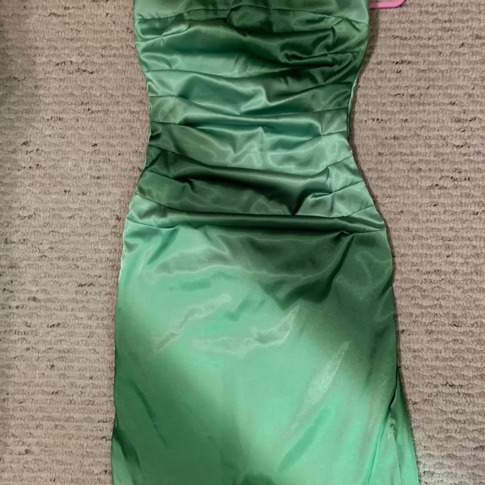 Green strapless dress
